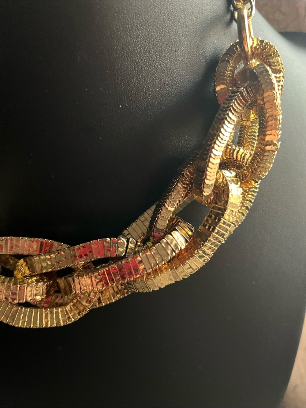 Banana Republic Chunky Link Statement Necklace - Picture 3 of 4